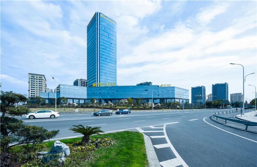 Haili New Century Grand Hotel Haiyan Haiyan  Екстериор снимка